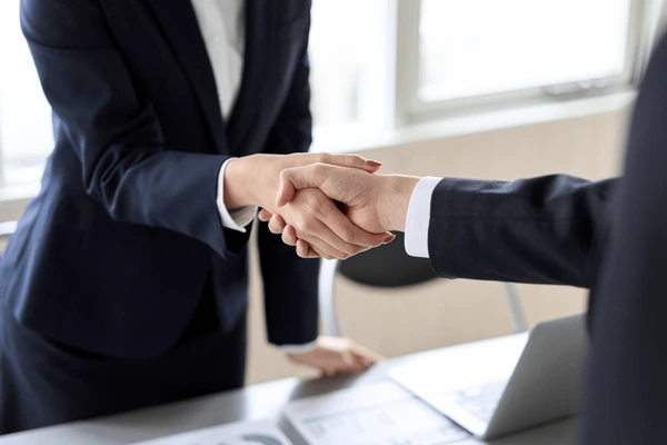 When to hire your first manager?